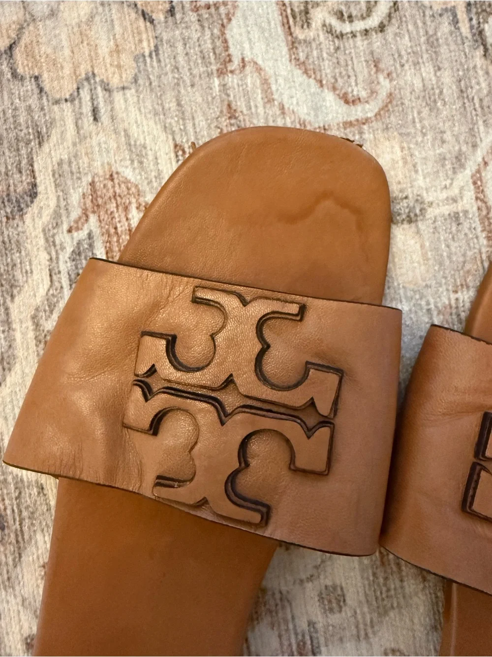 Tory Burch minimal versatile worn